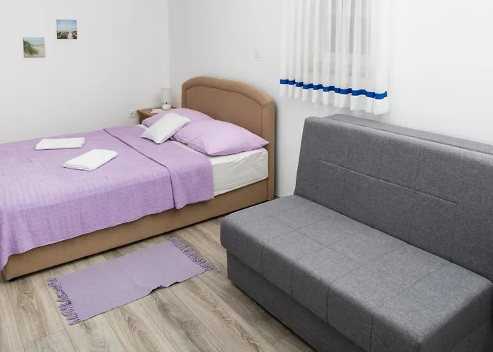 アパート Lovely Apartment In Povljana With Wifi *