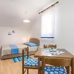 Lovely Apartment In Povljana With Wifi Povljana